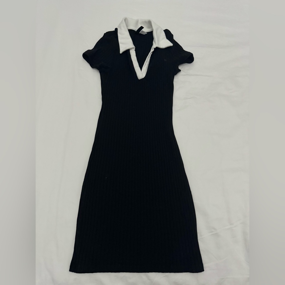 Black mini dress with white collar from H&M - Picture 2 of 5